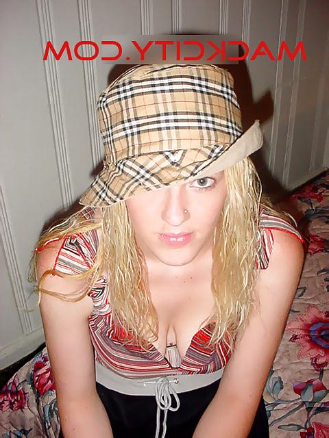 25P Blond trailer park pussy