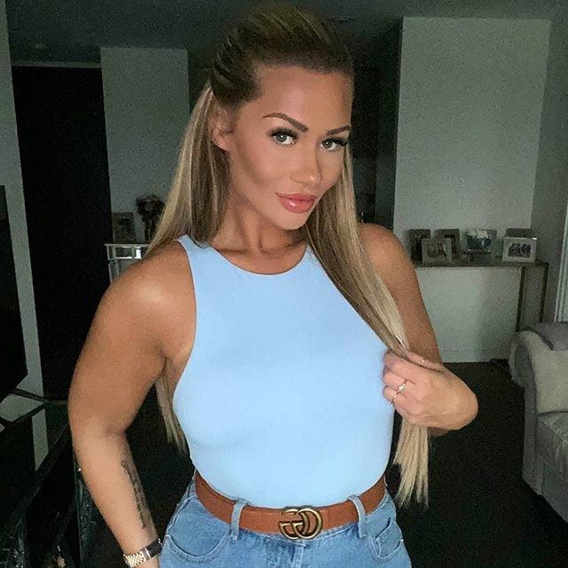 25P Shaughna Phillips Love Island 2020