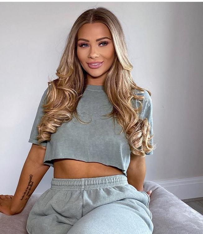 25P Shaughna Phillips Love Island 2020