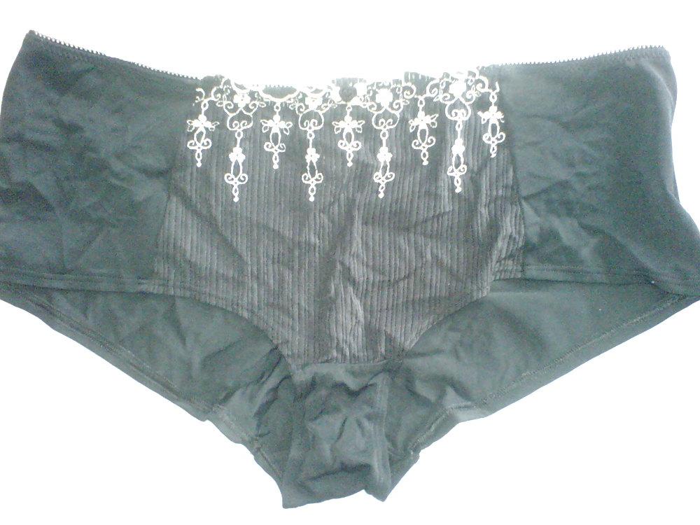 11P More GF Sister 1 panties plus hidden cam pic