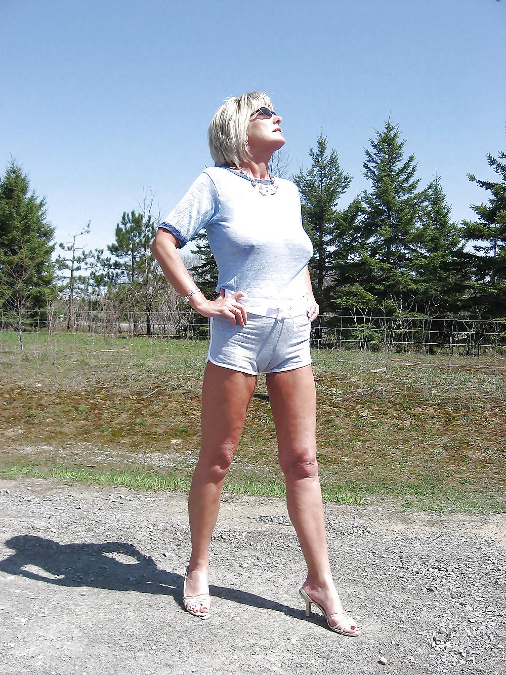 16P A Tall and Sexy Walk in the Park