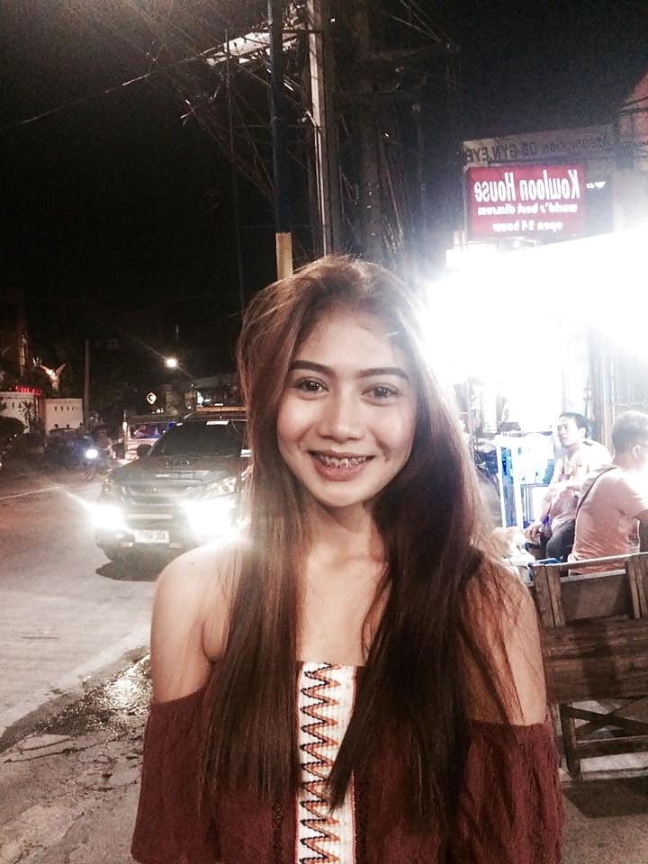25P BWC Mag Why I love the Philippinas Smiling Xtra 04