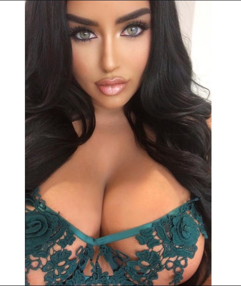 25P Love brunettes 21