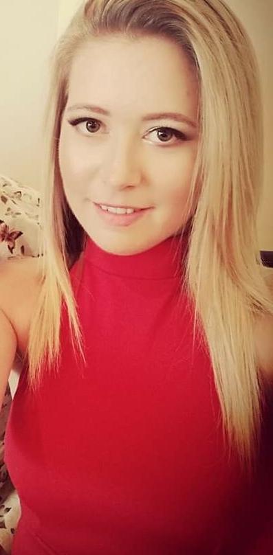 5P Blonde  friends would you Like to fuck her?