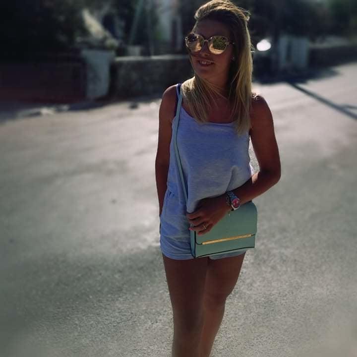 5P Blonde  friends would you Like to fuck her?