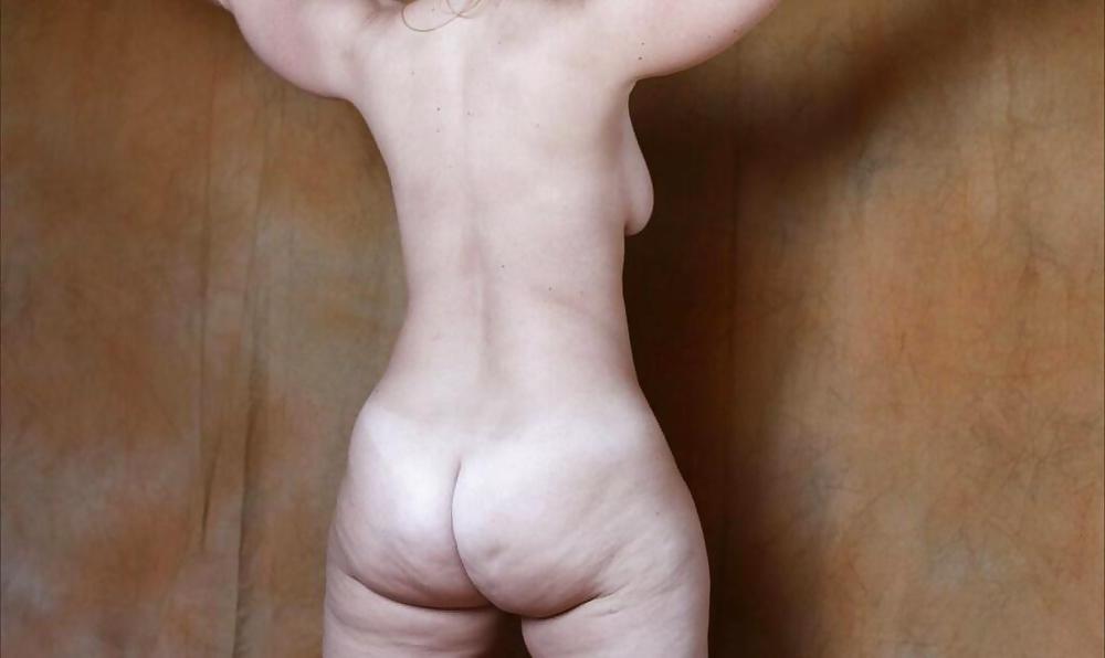 25P The Cellulite Of Sarah Big Butt 