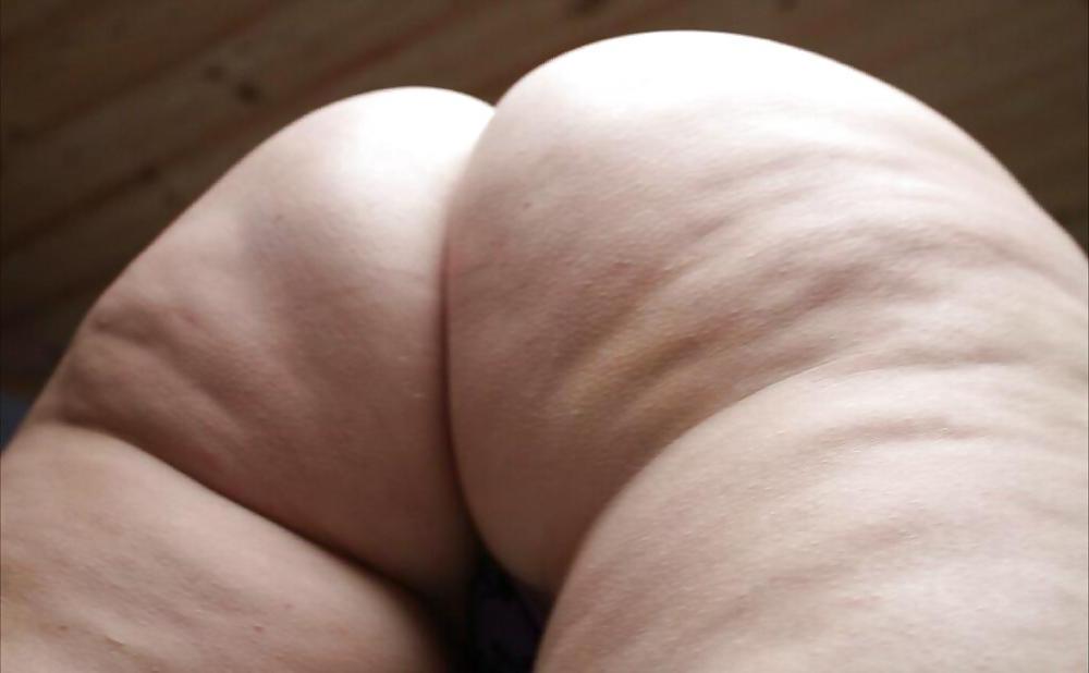 25P The Cellulite Of Sarah Big Butt 
