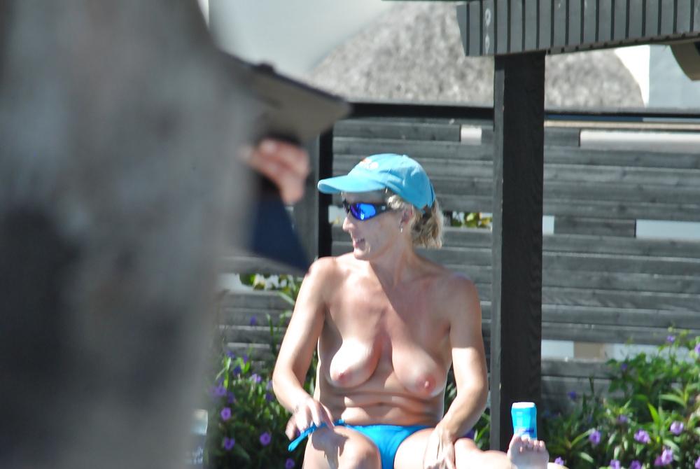 5P Versteckte Kamera am Oben-ohne-Pool