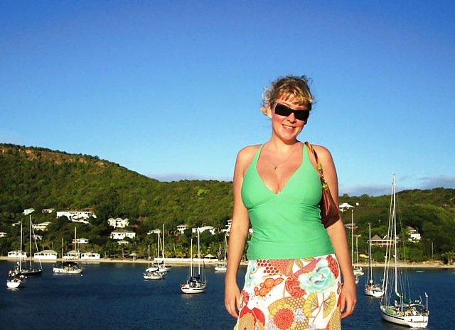 25P Dutch mommy on Holliday
