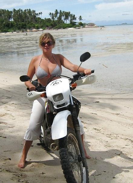 25P Dutch mommy on Holliday