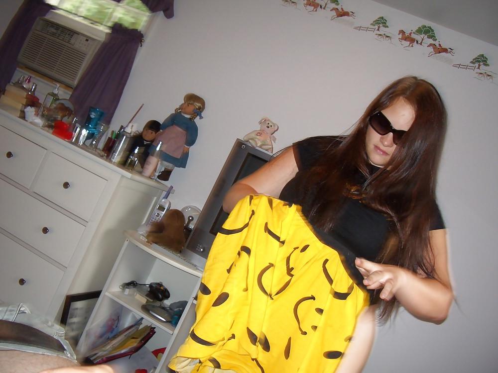 25P Busty Cutie At Home