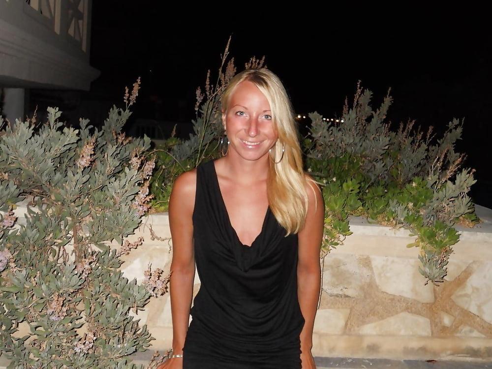 20P Friend's ExGirl naked on Holiday in Greece