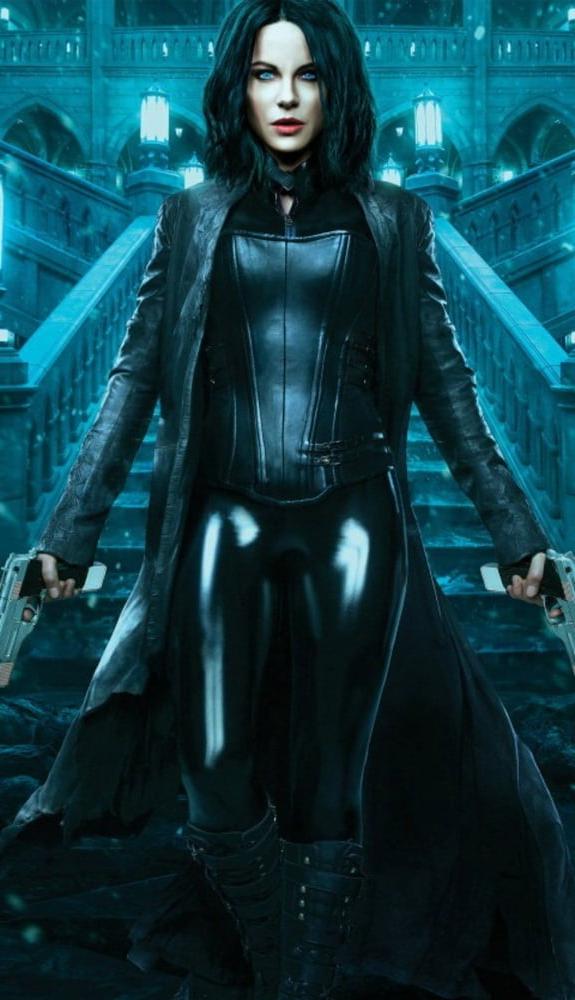 25P Kate Beckinsale Fit As Fuck 2