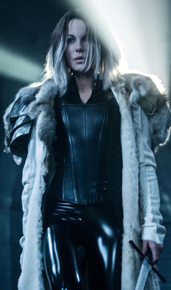 25P Kate Beckinsale Fit As Fuck 2