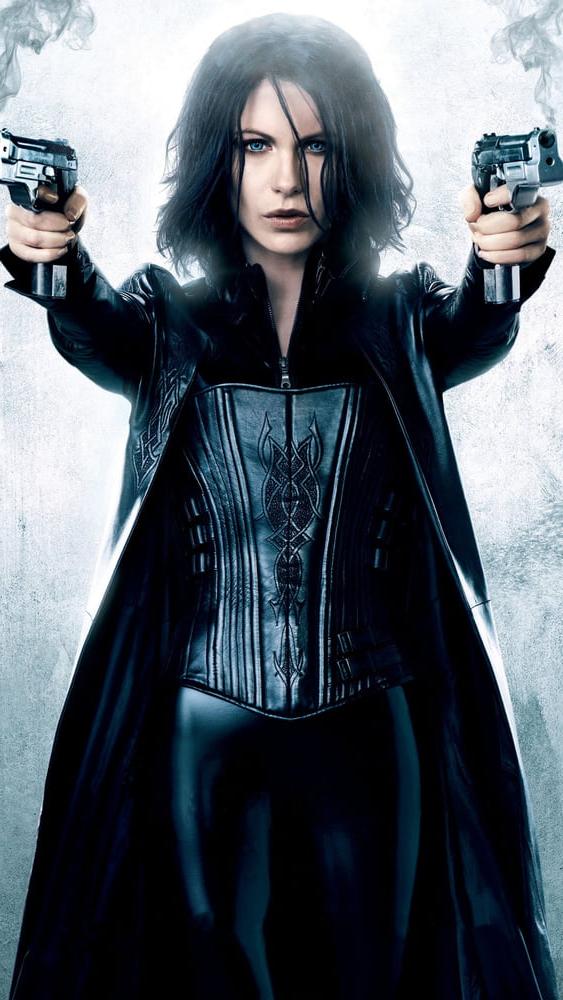 25P Kate Beckinsale Fit As Fuck 2