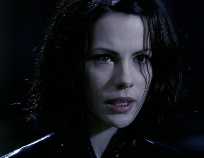 25P Kate Beckinsale Fit As Fuck 2