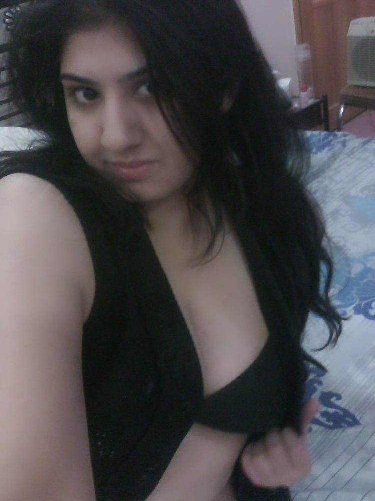25P My Pakistani Cousin Who I Fuck When I'm Abroad
