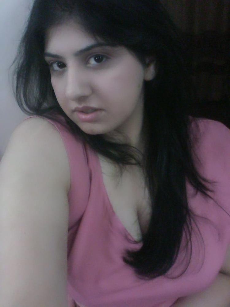 25P My Pakistani Cousin Who I Fuck When I'm Abroad