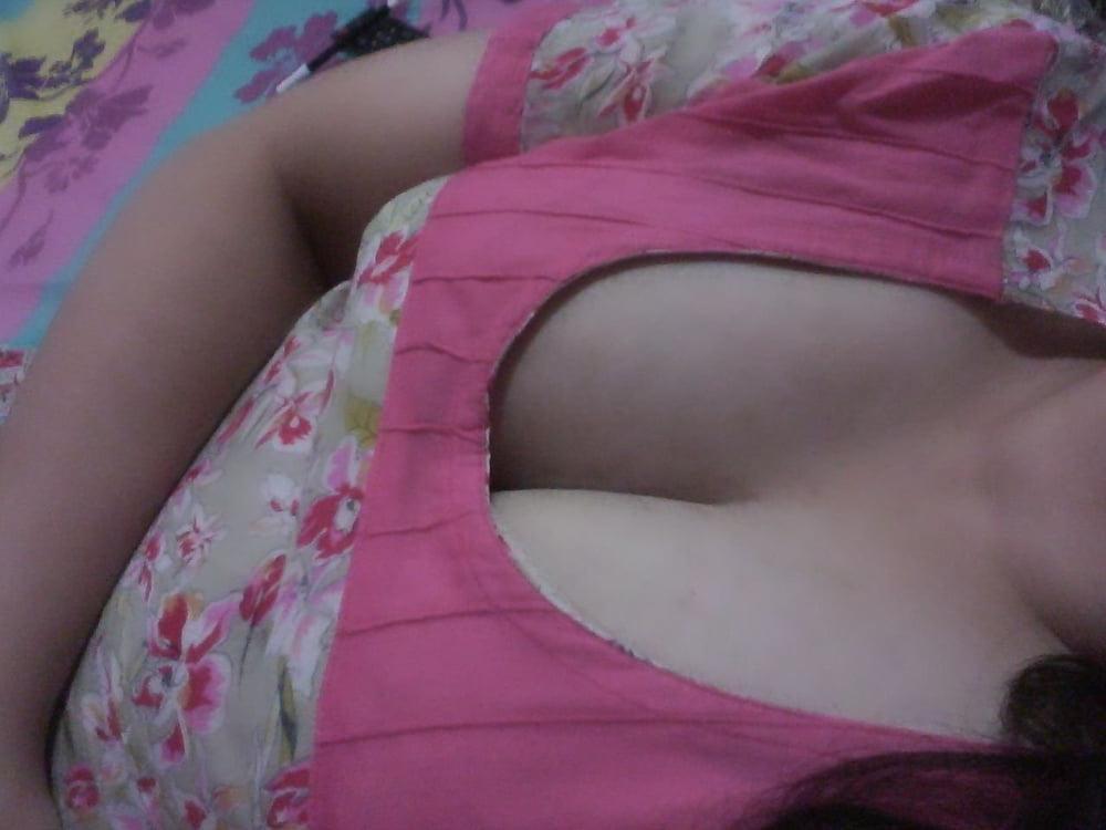 25P My Pakistani Cousin Who I Fuck When I'm Abroad