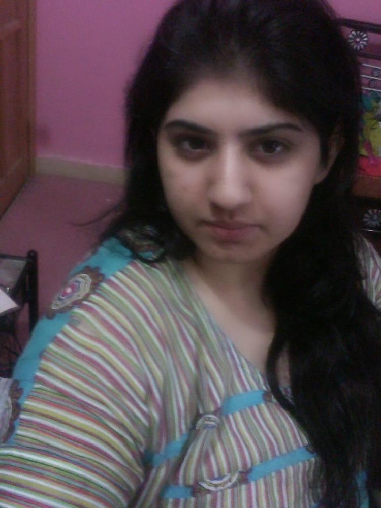 25P My Pakistani Cousin Who I Fuck When I'm Abroad