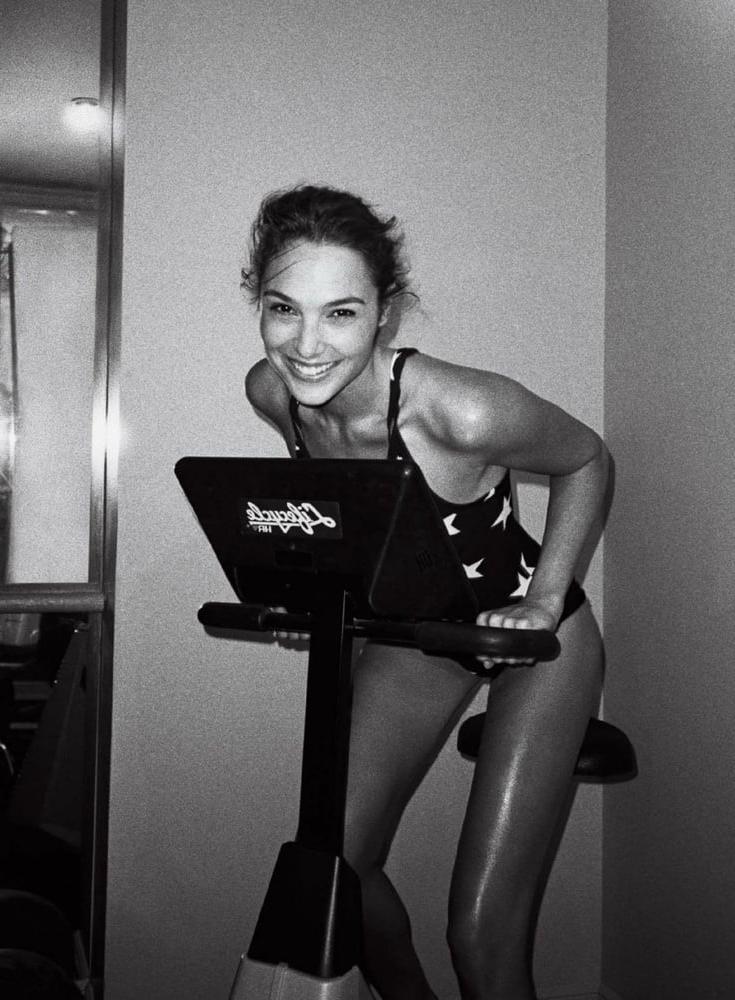 25P Gal Gadot Fit As Fuck 2