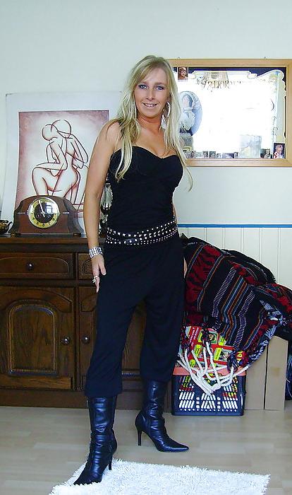 15P Young dutch mother