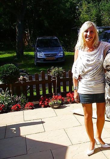 15P Young dutch mother