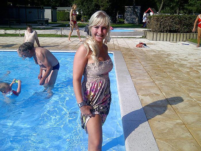 15P Young dutch mother