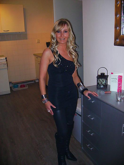15P Young dutch mother
