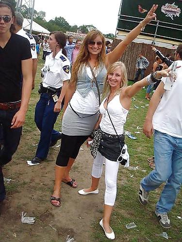 15P Young dutch mother
