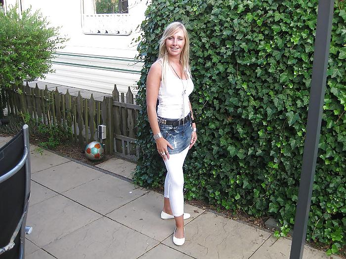 15P Young dutch mother