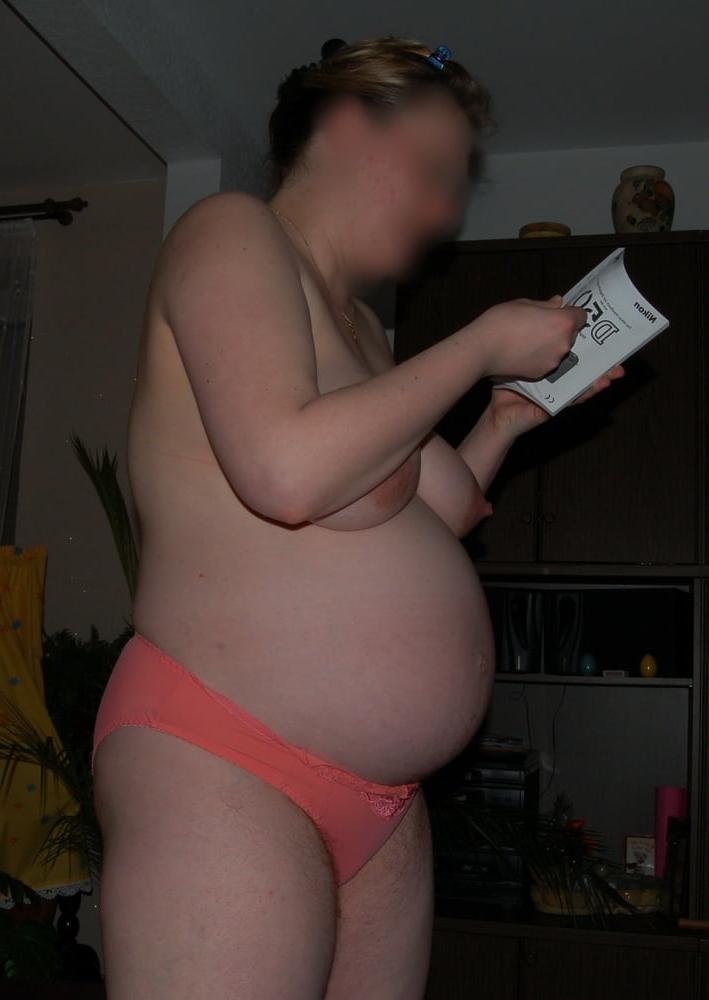 16P 677 - my wife Annett - various at home - panties pregnant