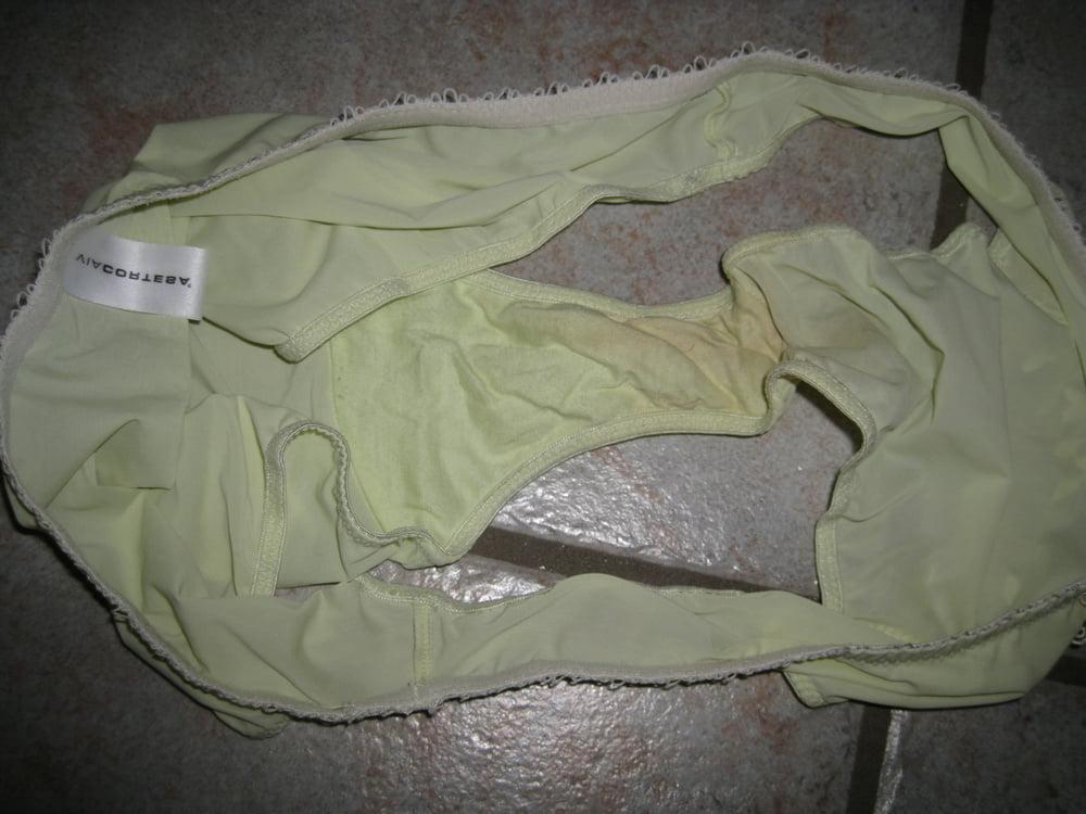 16P 677 - my wife Annett - various at home - panties pregnant