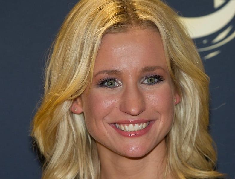 25P Dionne Stax - Dutch Presenter 6
