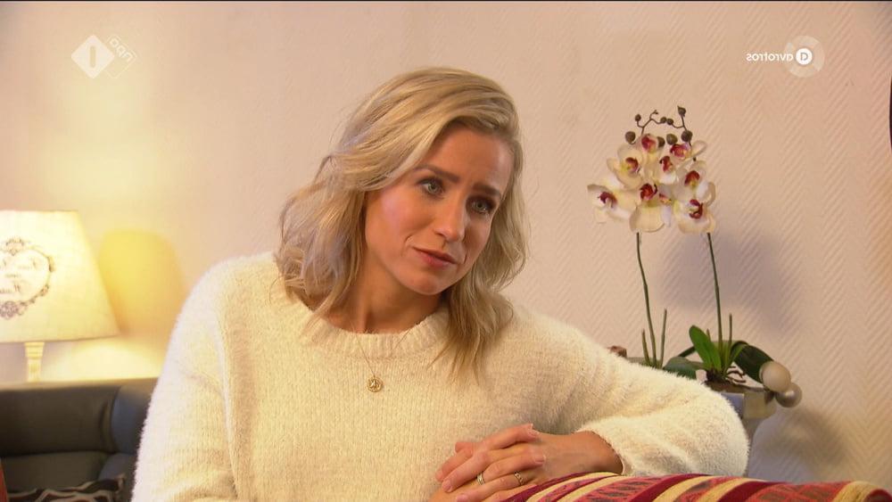 25P Dionne Stax - Dutch Presenter 6