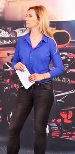 25P Dutch Presenter &amp; Hockey Player - Helene Hendriks 2