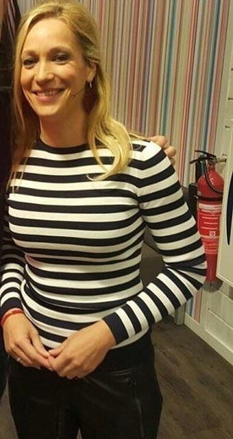 25P Dutch Presenter &amp; Hockey Player - Helene Hendriks 2