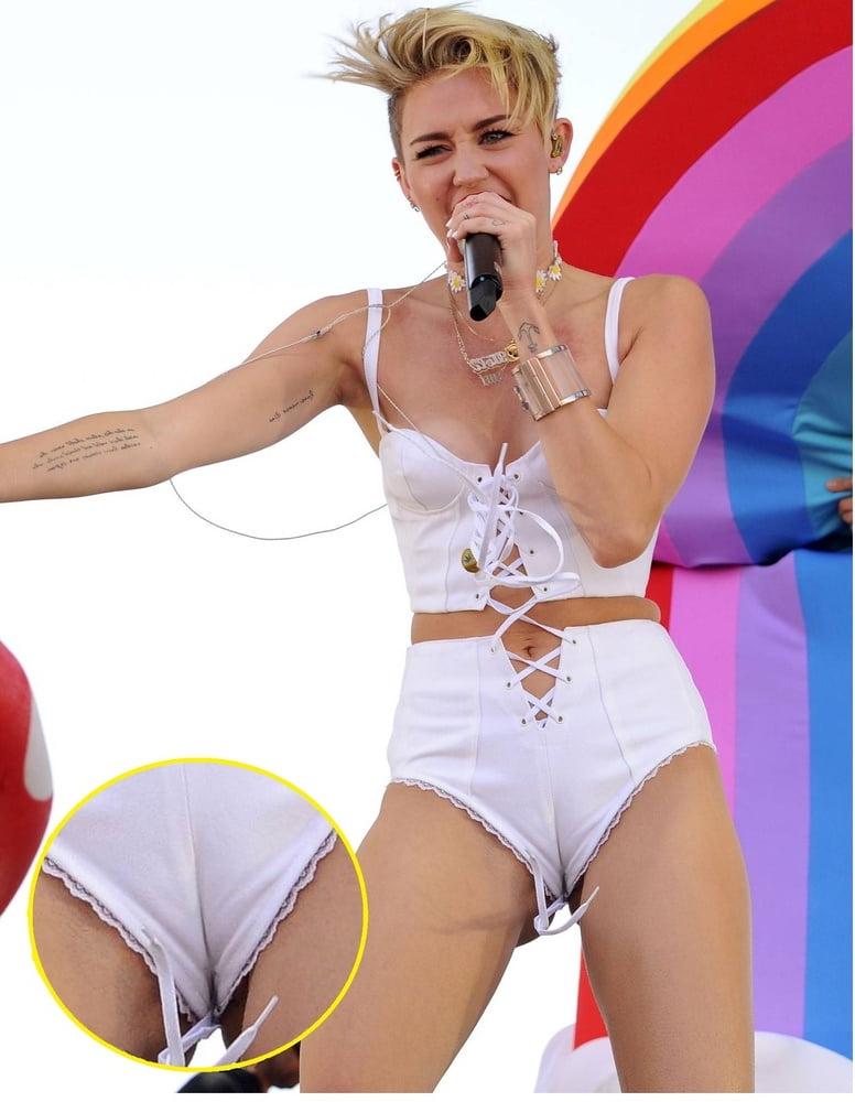 10P Cameltoe
