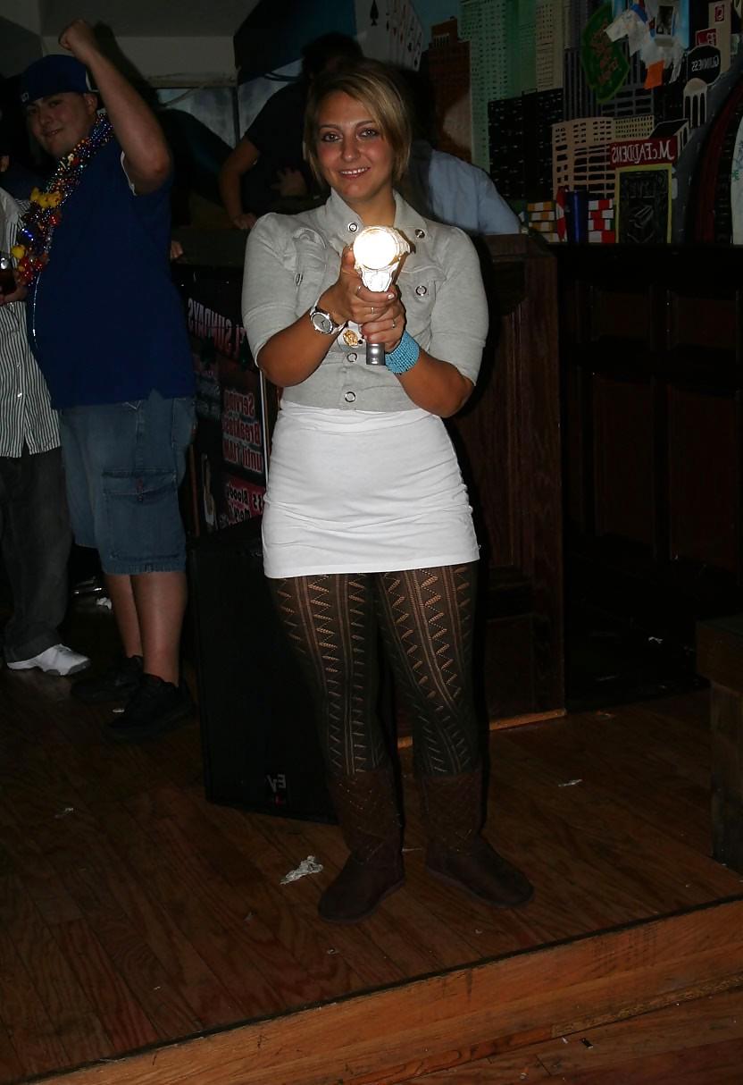 25P Party chicks in pantyhose