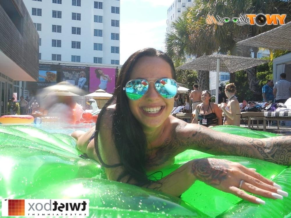 25P stacey havoc camcon toplees pool party 2016