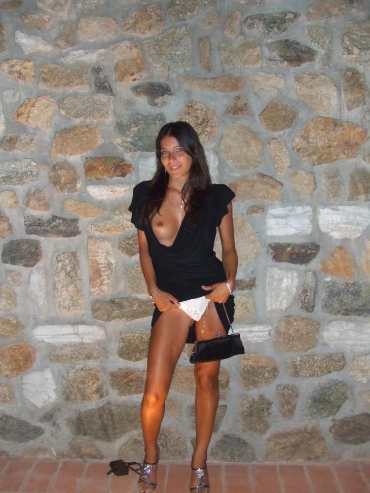 14P Friend's Exgirl Nudist naked on Holiday