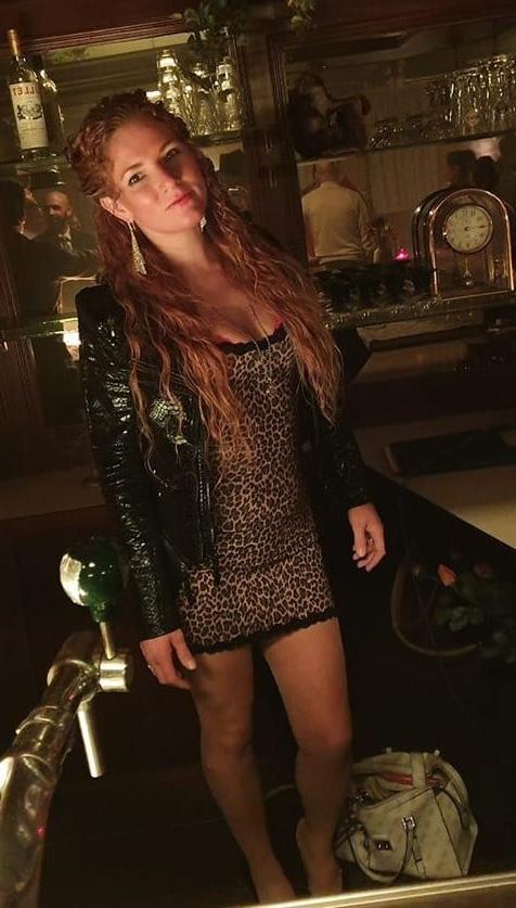 24P Hot Dutch redhead mom Diana posing sexy
