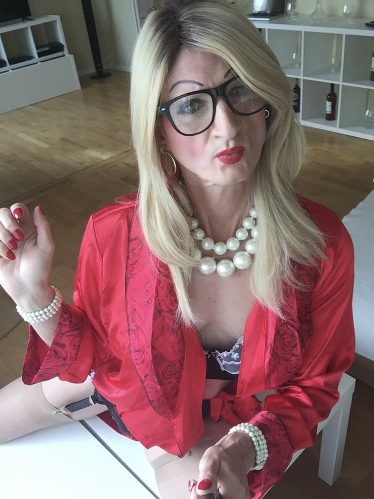 13P shemale milf 2021 10
