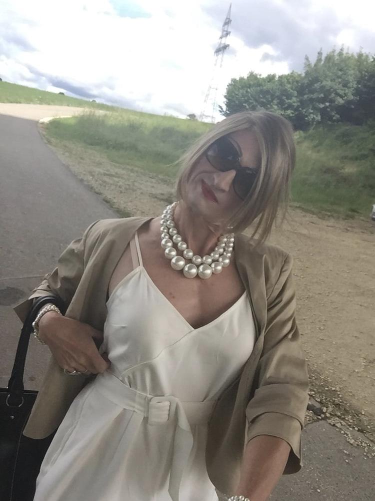 15P Shemale Milf 2021 6