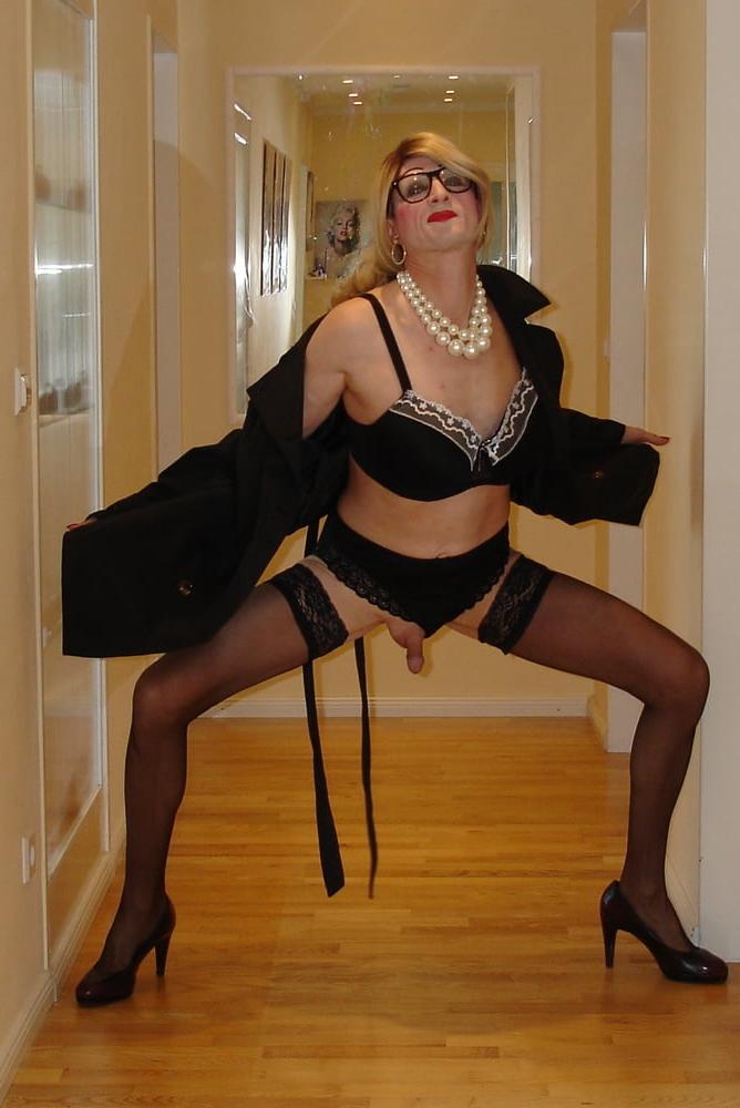 13P shemale milf 2021 9