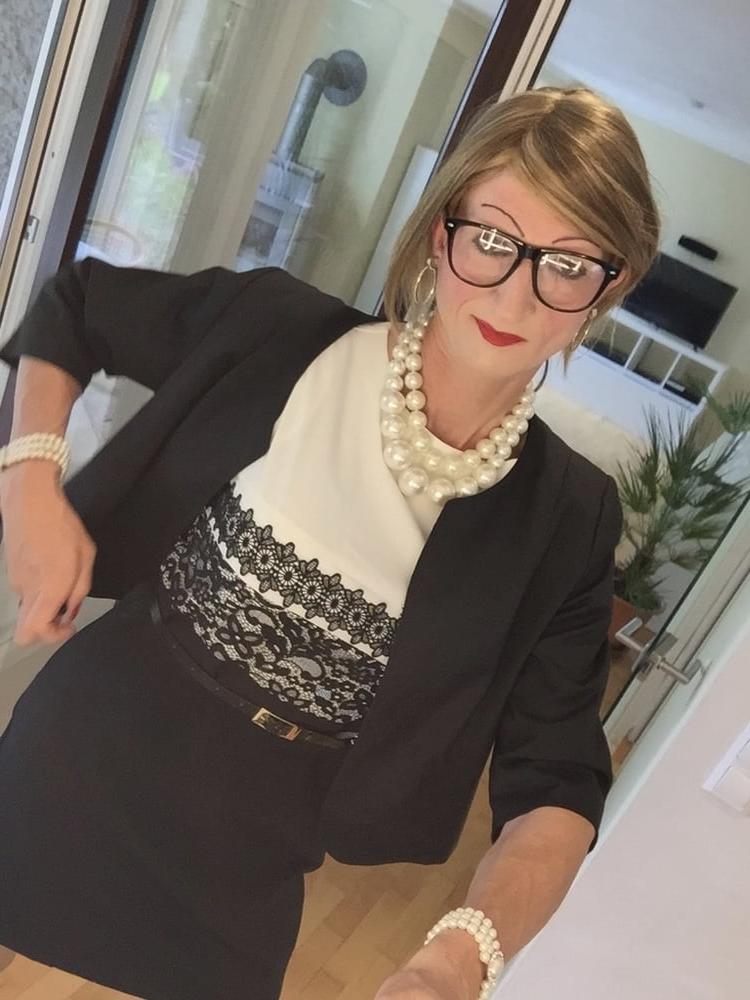 24P Shemale milf 2021 7