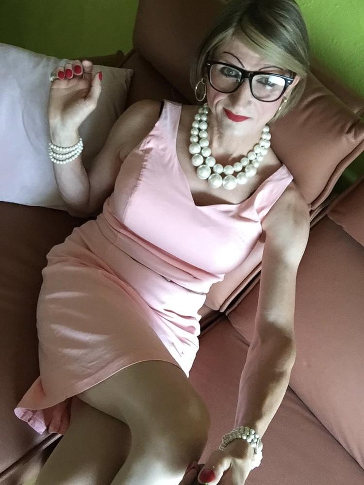 24P Shemale milf 2021 7