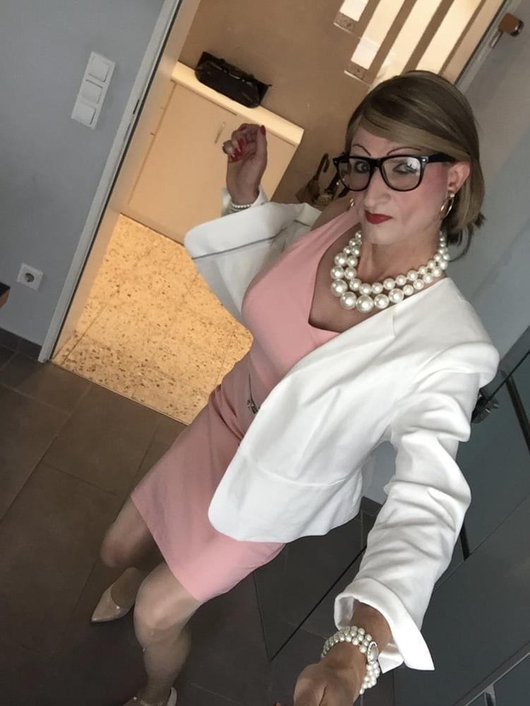24P Shemale milf 2021 7