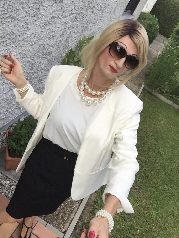 24P Shemale milf 2021 7