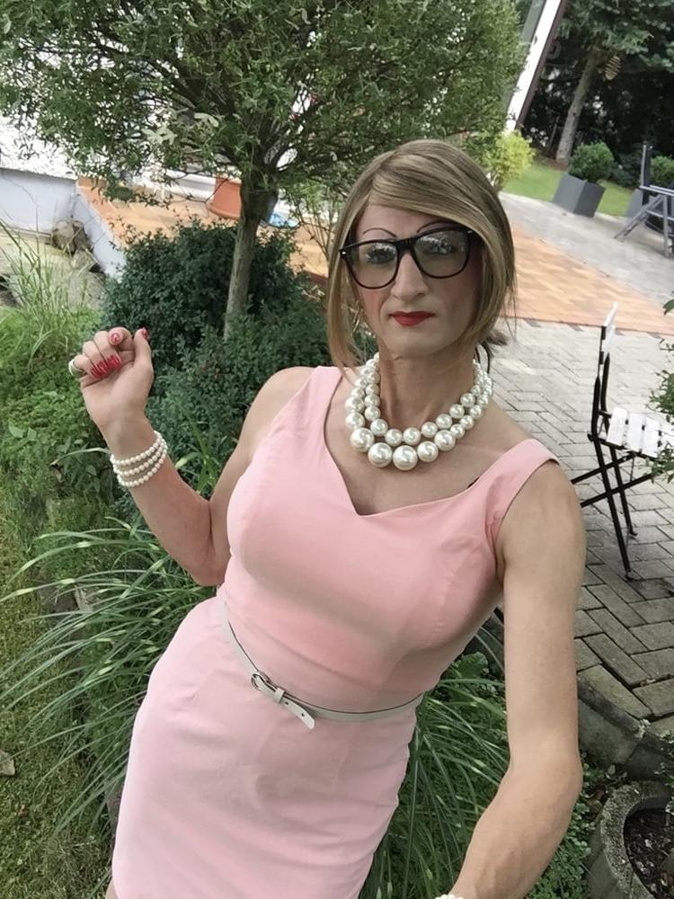 24P Shemale milf 2021 7